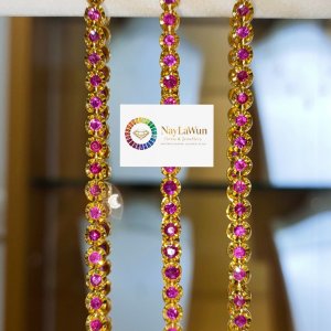 A new type of pendant, similar to a lotus-shaped pendant, has been released that can be worn with ease and ease.