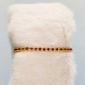 A beautiful natural Mogok ruby ​​ring that can be worn with fashionable clothes and is suitable for all ages.