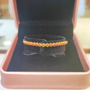 The beautiful Mogok Ruby wedding rings are so heartwarming