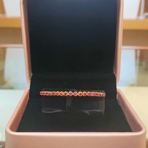The beautiful Mogok Ruby wedding rings are so heartwarming