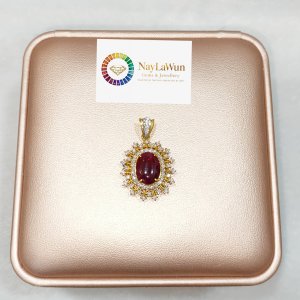 A new pendant design called Snow Ruby, which combines natural Mogok rubies and diamonds.