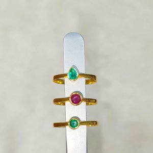 Beautiful designs that can be worn as both everyday wear and as a fashion statement.