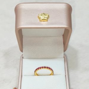 Beautiful, high quality, natural moekoet infinity ring.