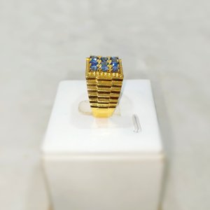 Newly released, high quality men's wear, natural sapphire nine-petal ring